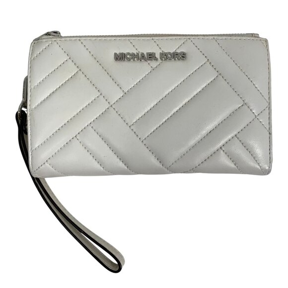 Michael Kors Peyton White Quilted Leather Wristlet Bifold Wallet Phone Case - Picture 1 of 15